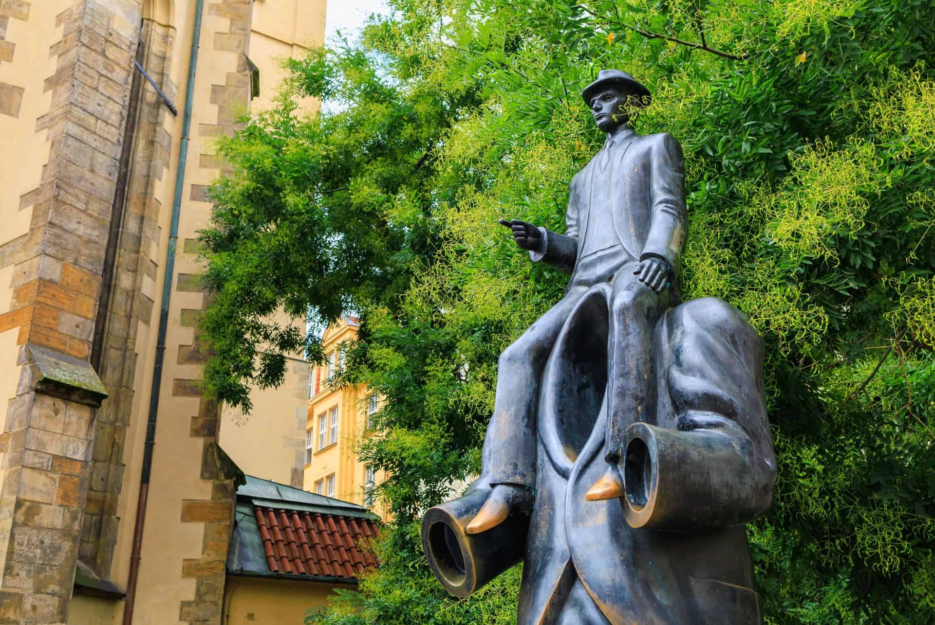 statue kafka prague