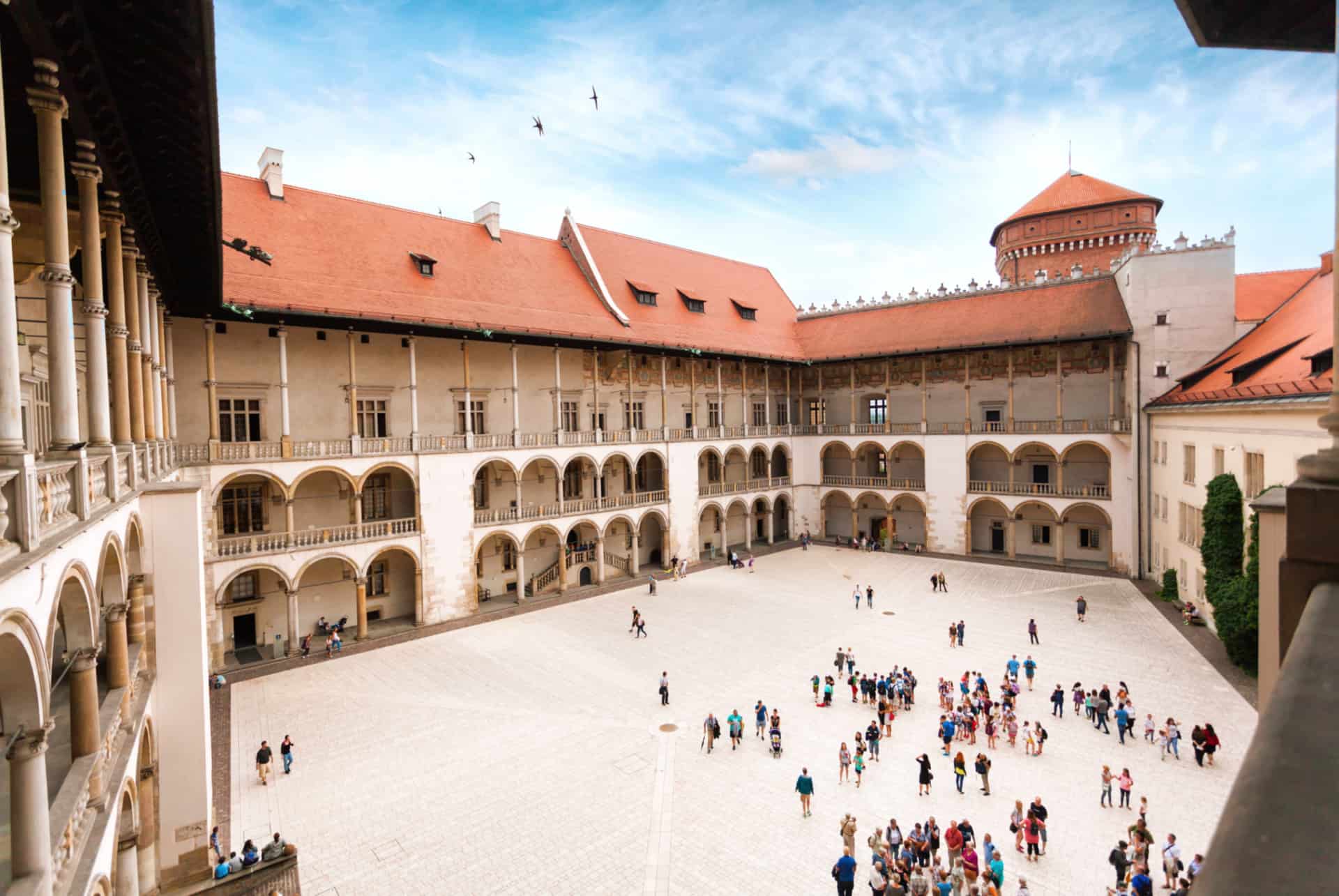 cour interieure chateau de cracovie