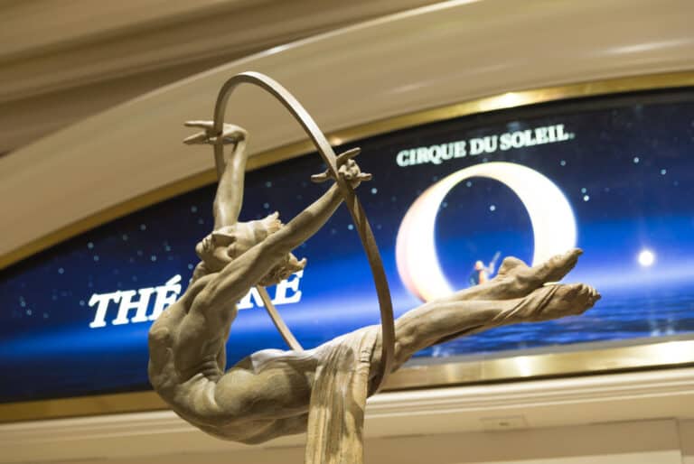 O par le Cirque du Soleil
