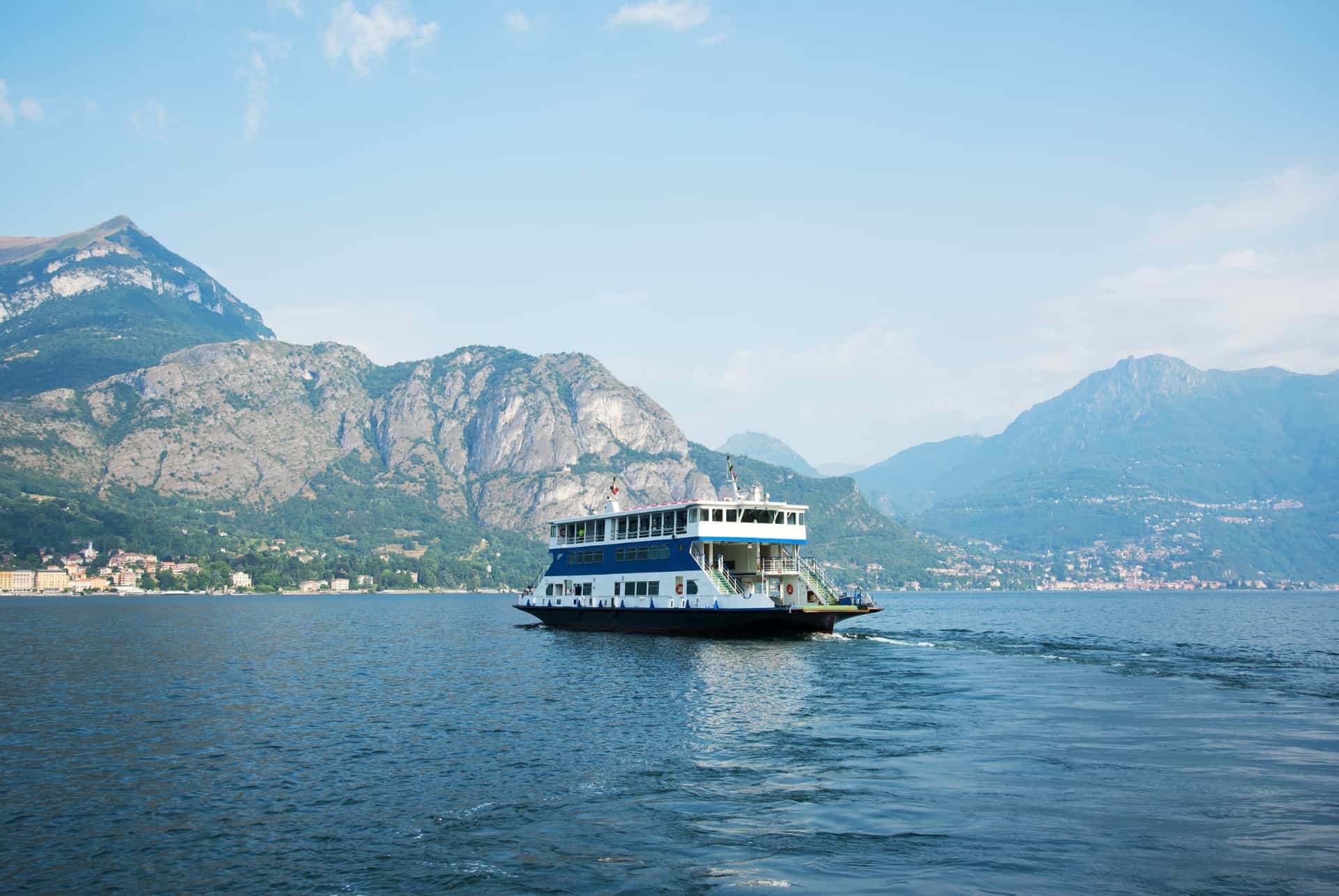 bateau lac de come