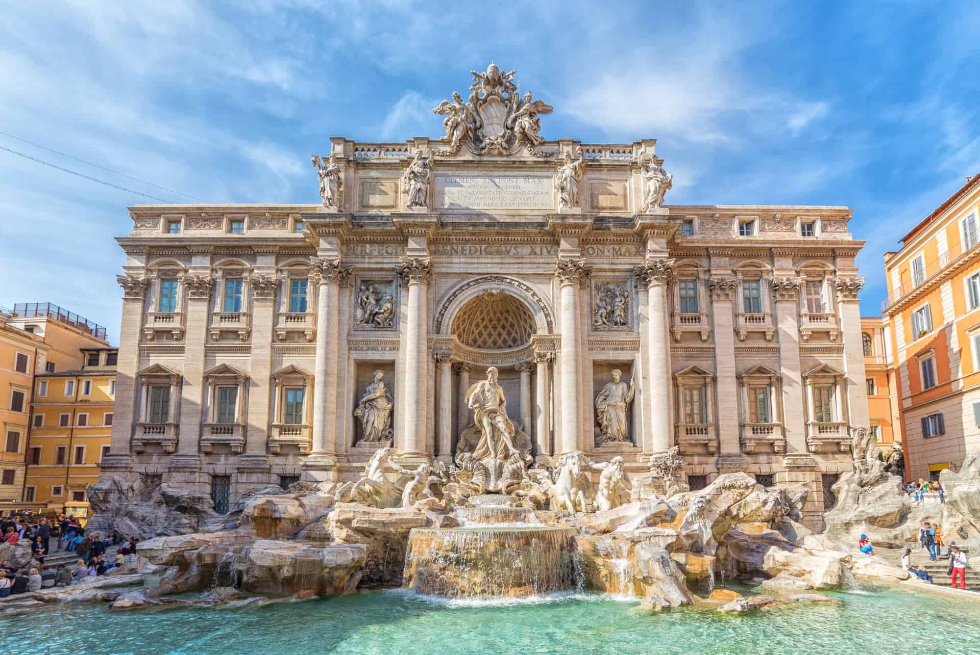 fontaine de trevi monuments incontournables de rome