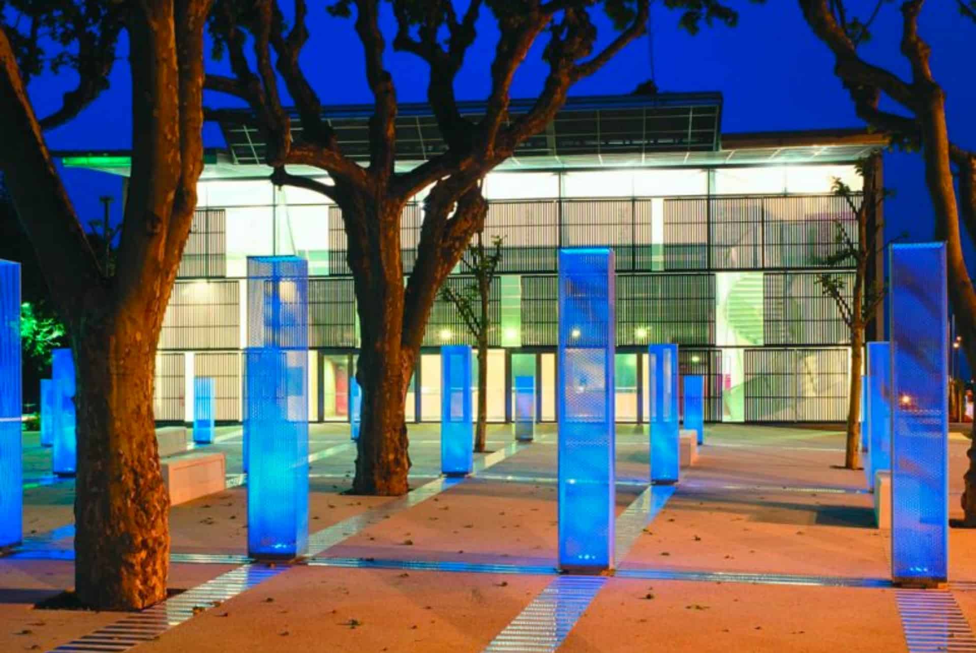 colonnes daniel buren