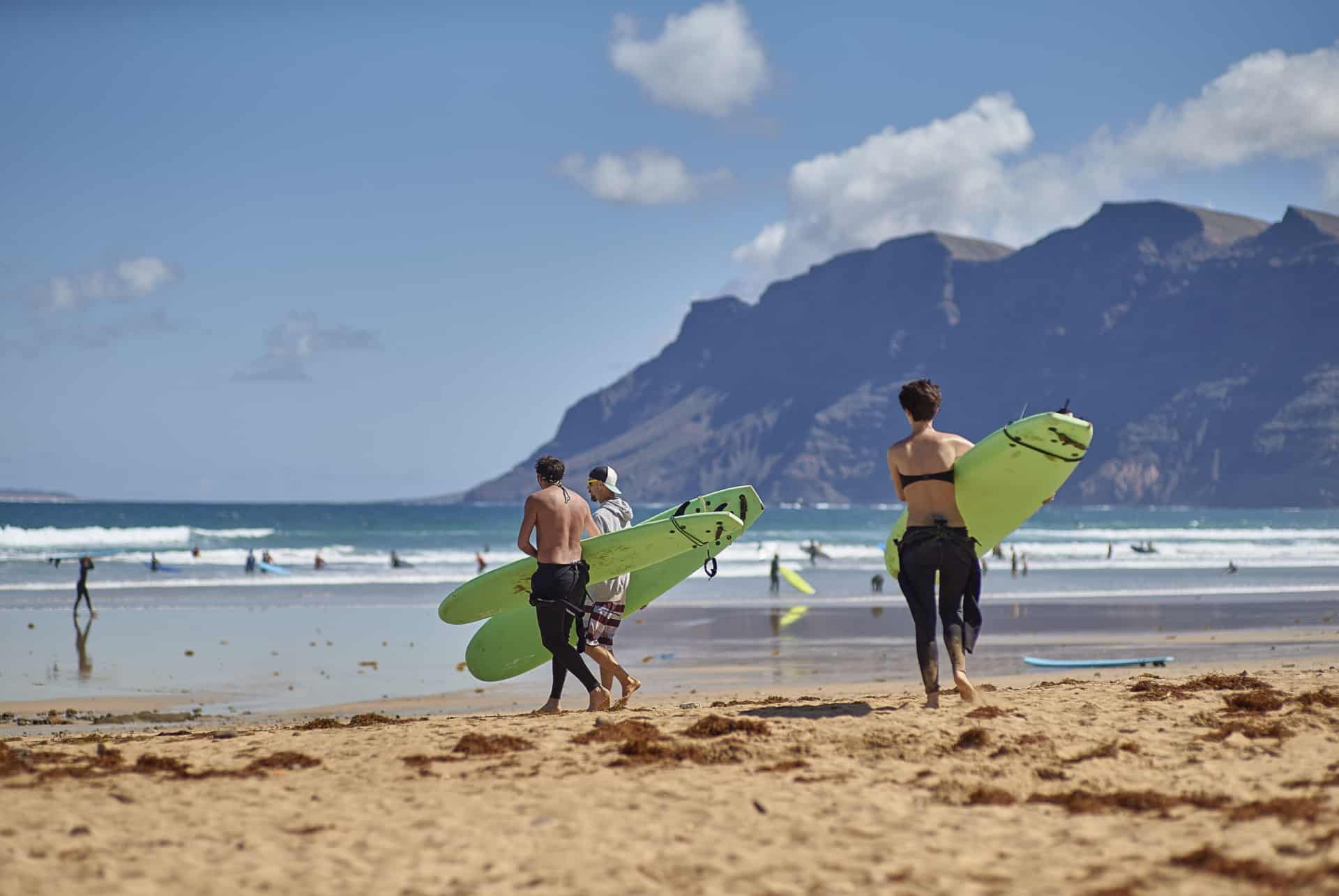 faire du surf a lanzarote