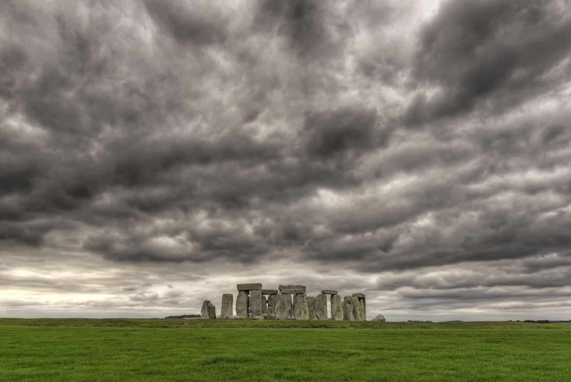 pluie stonehenge depuis londres