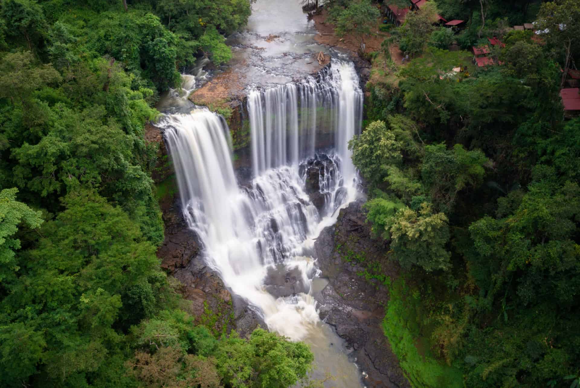 bousra cascade cambodge