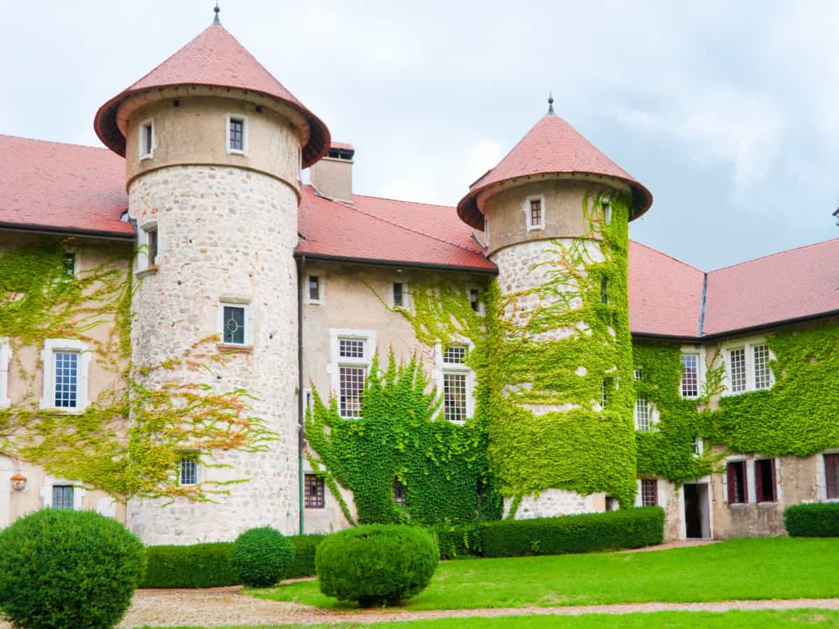 chateau exterieur thorens nuit insolite annecy