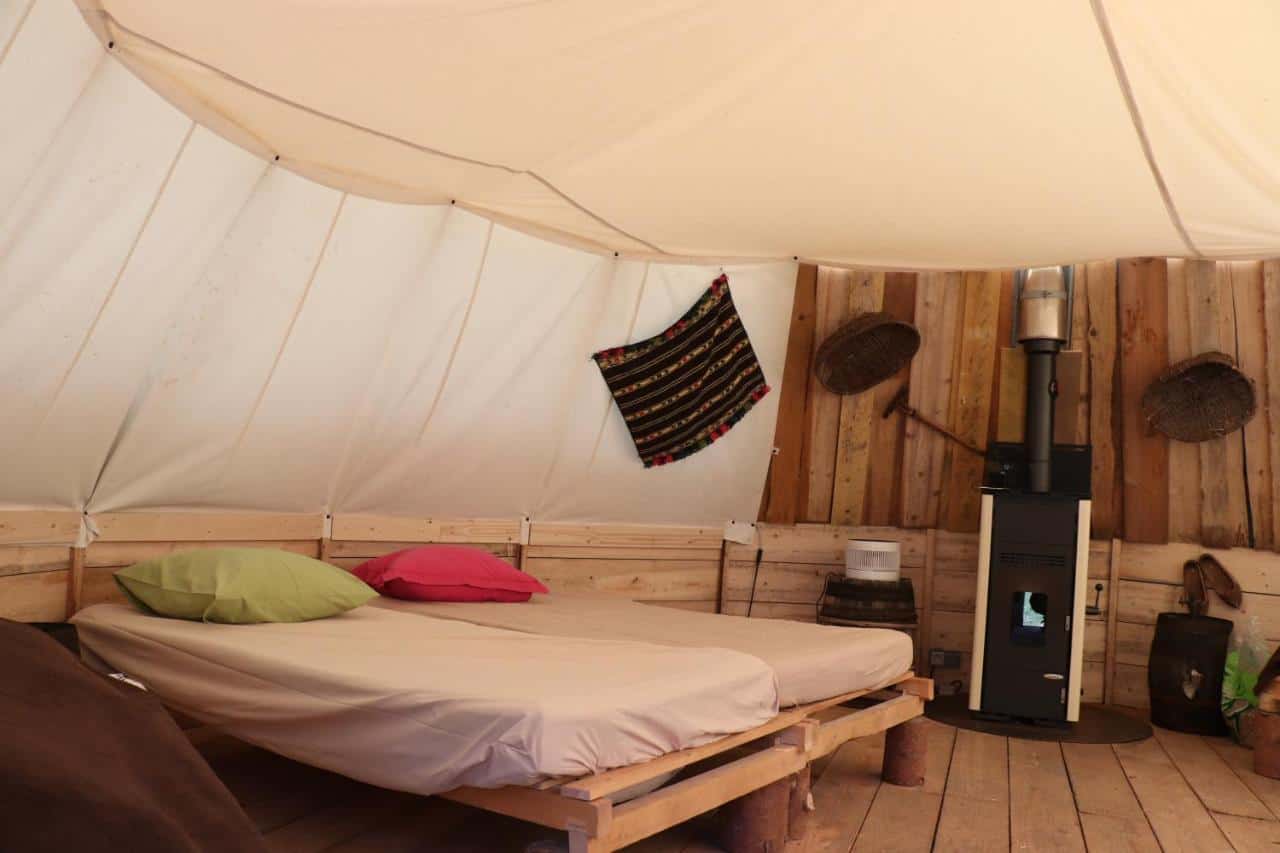 village tipi chambre