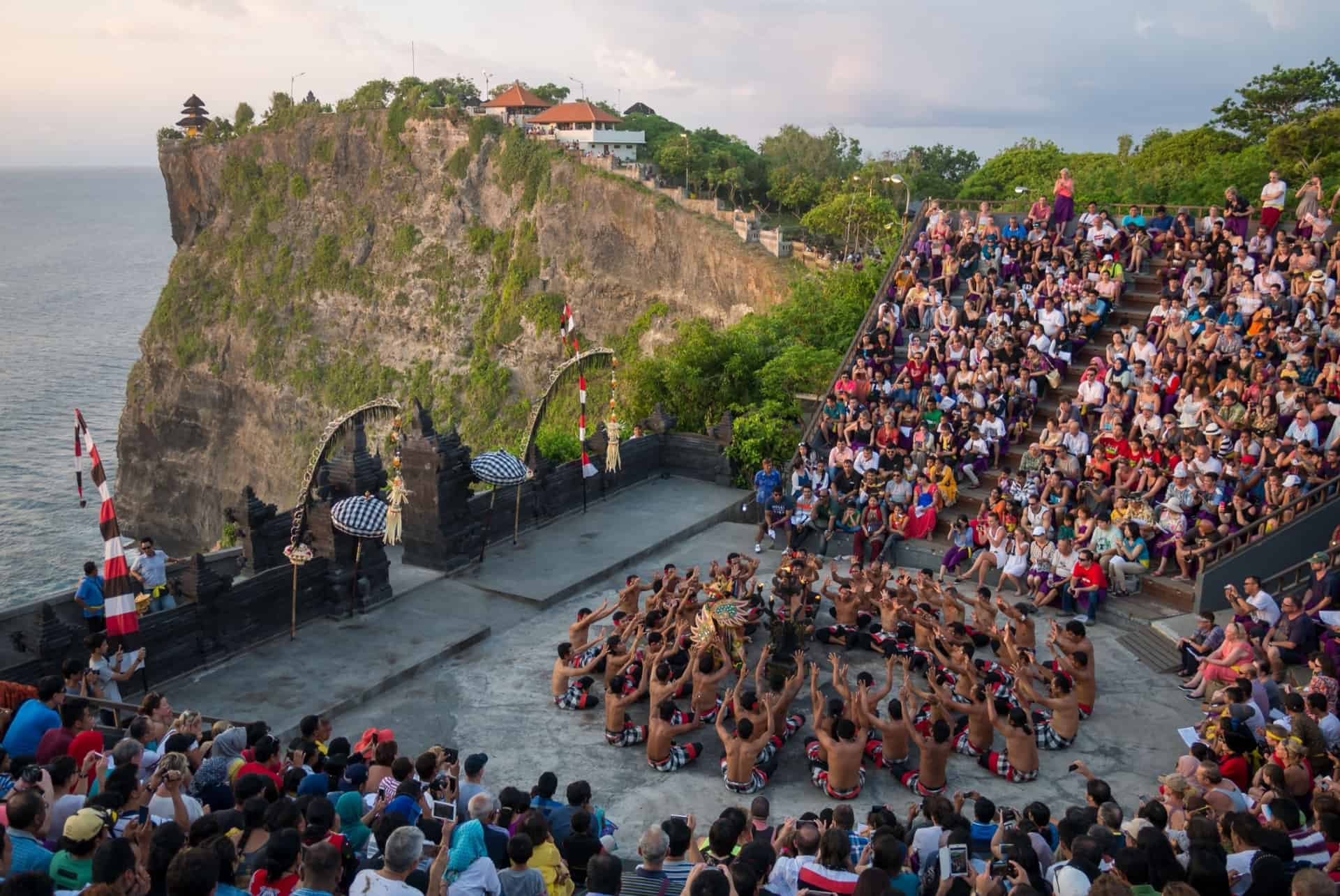 danse kecak et temple uluwatu