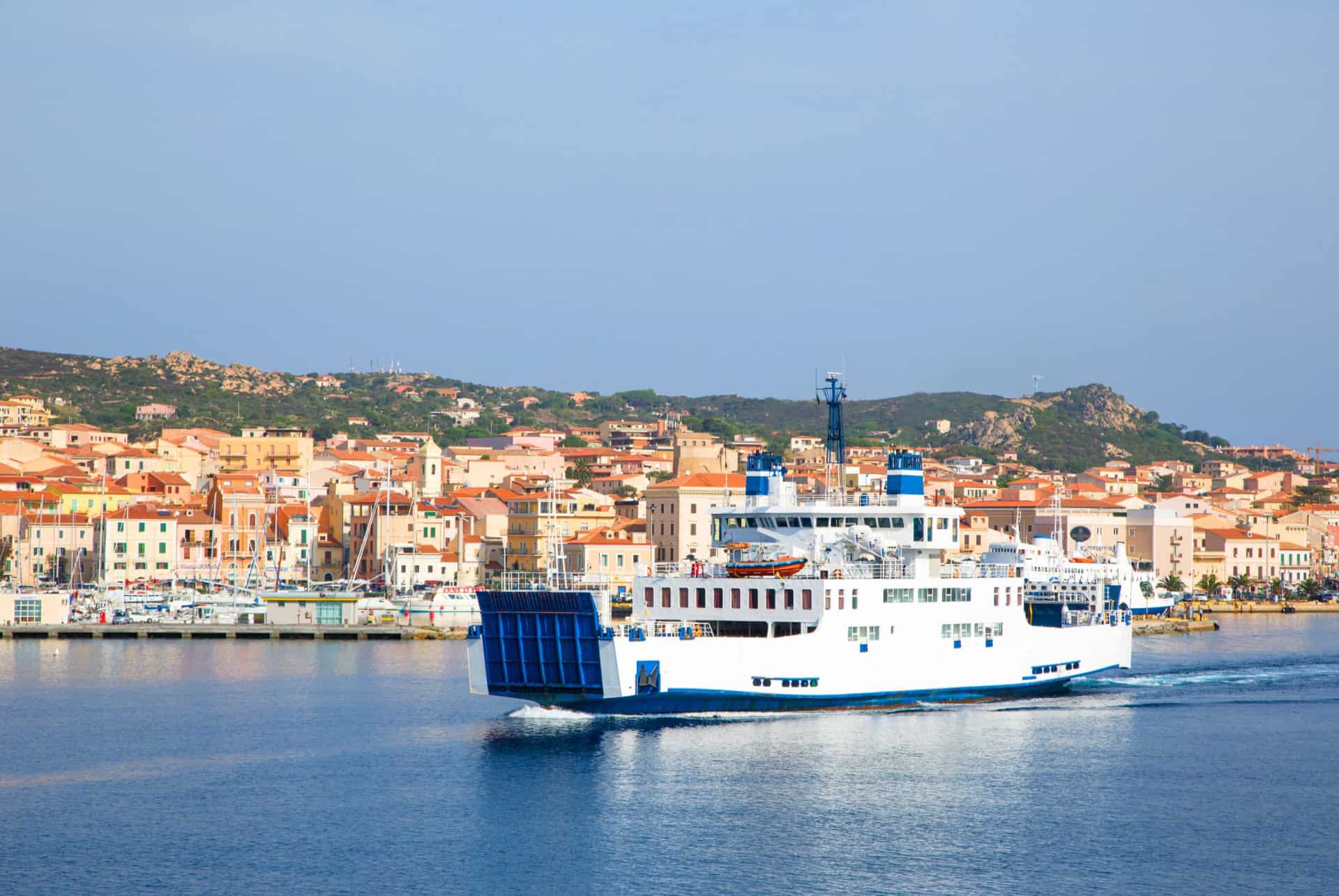 Aller en Sardaigne en ferry