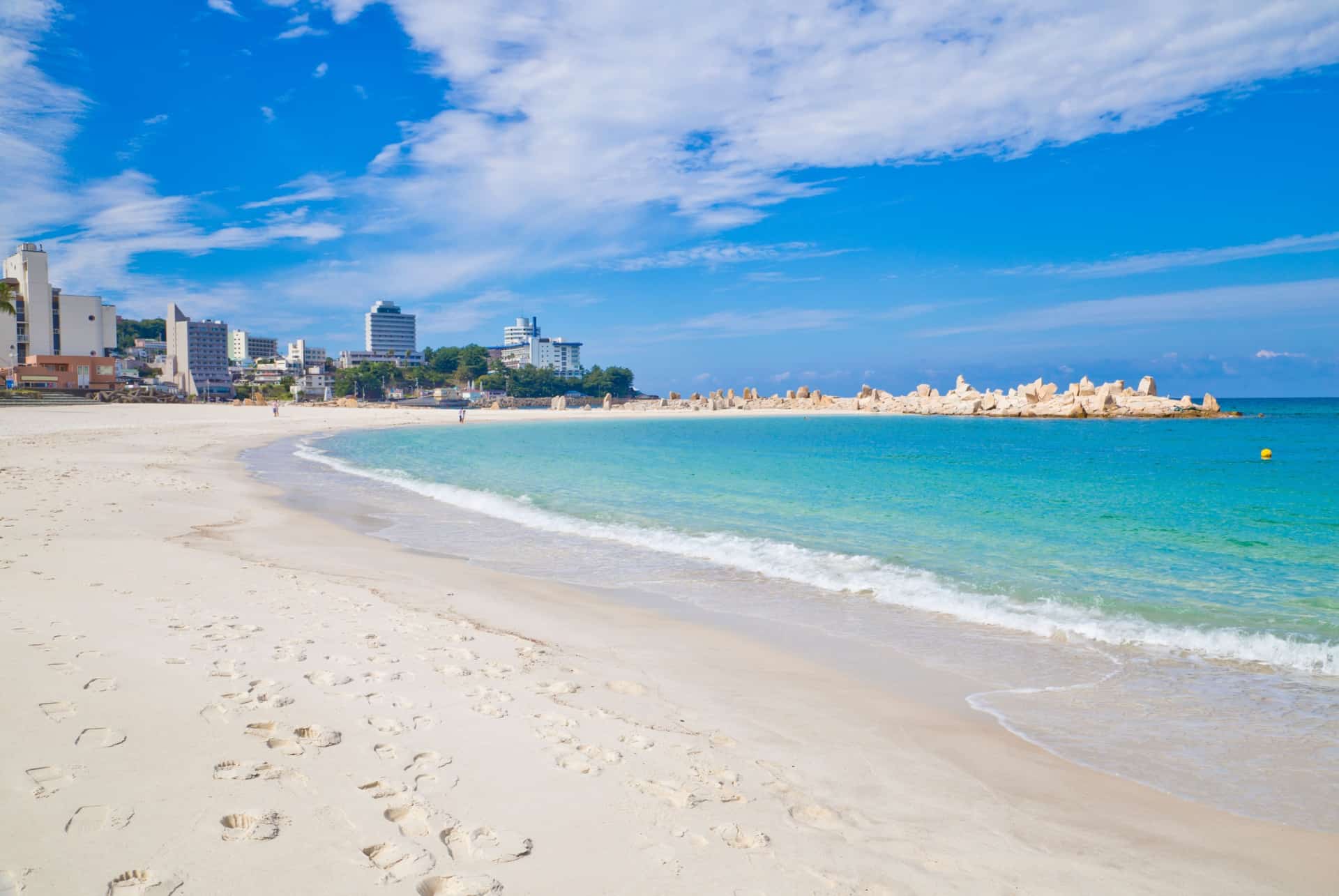 plage de shirahama japon