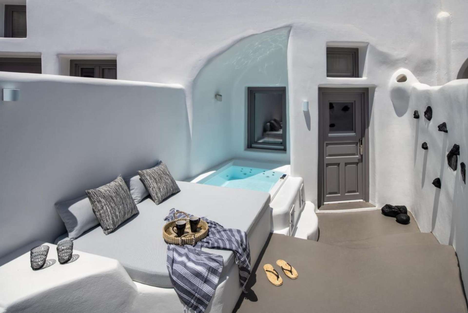 deep in cave suites santorini