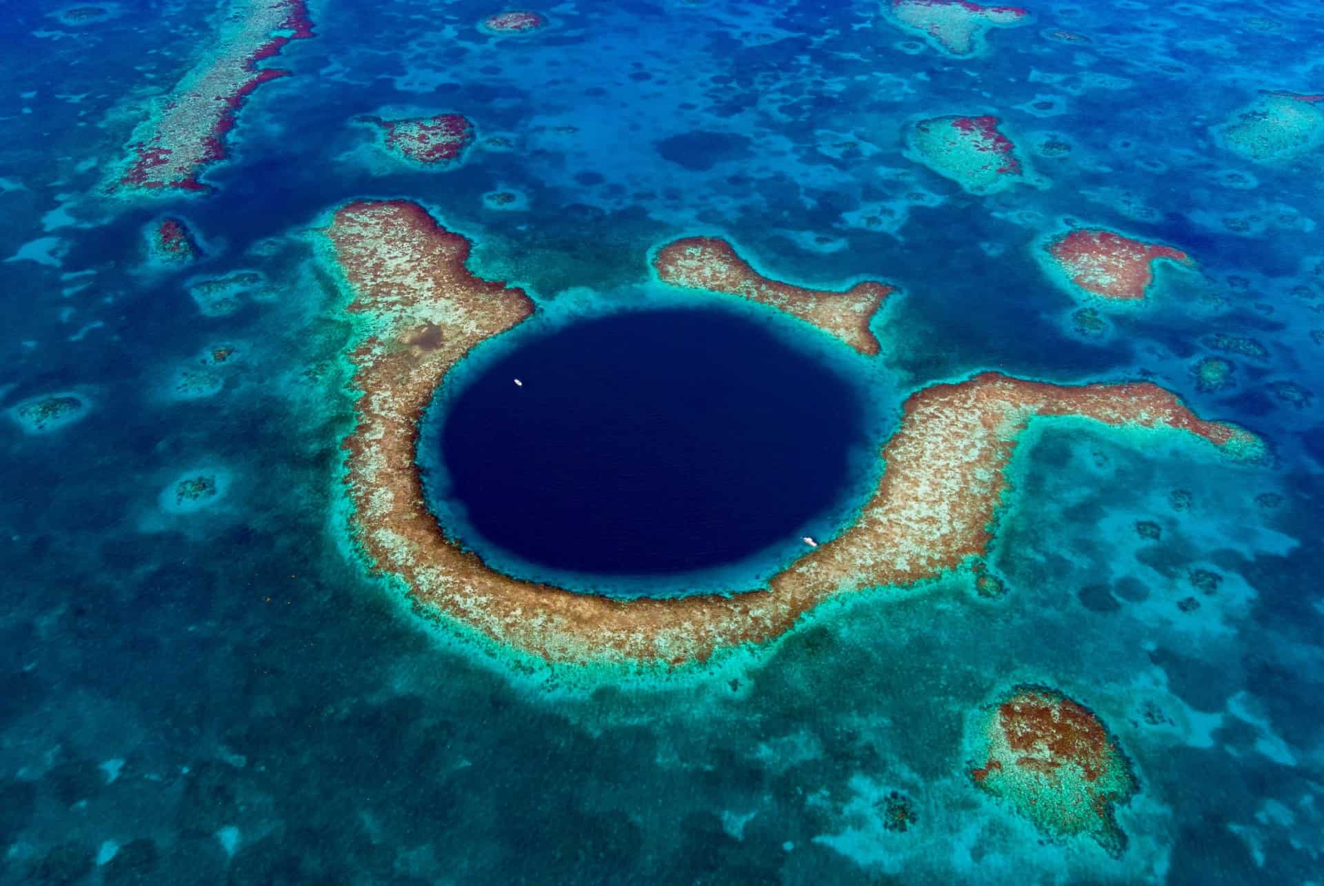 grand trou bleu belize