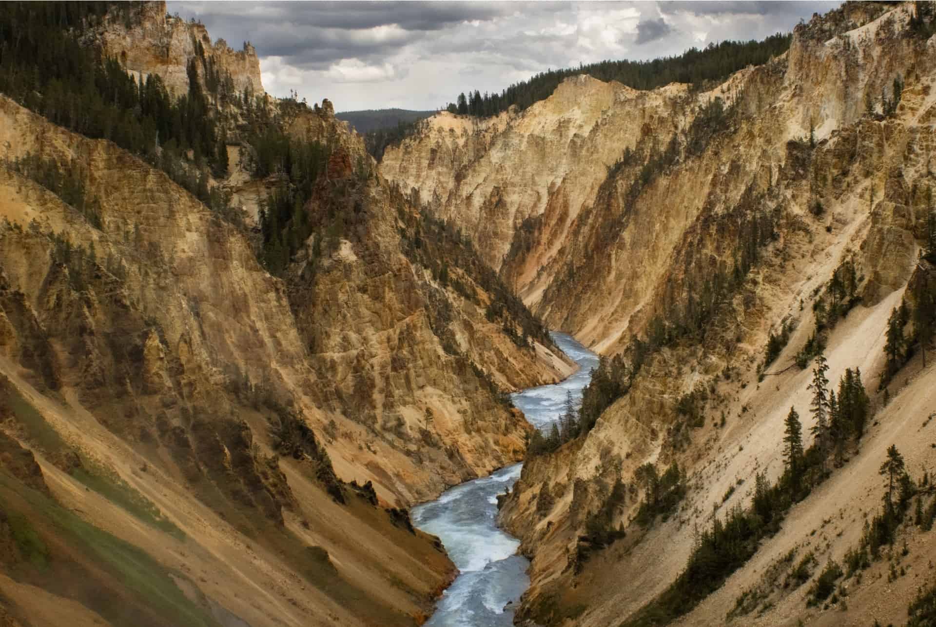 yellowstone etats unis lieux irreels