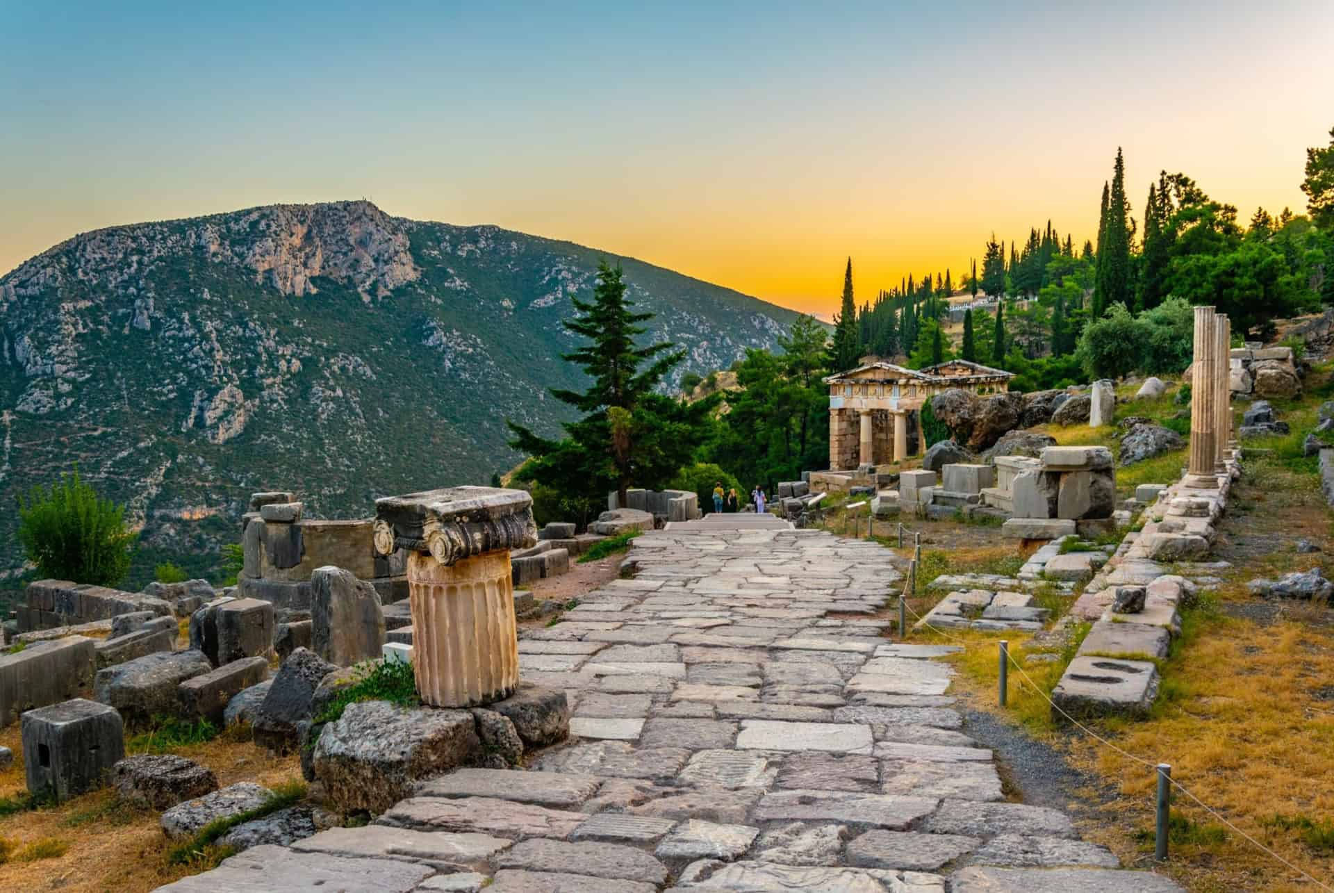delphes quand partir en grece