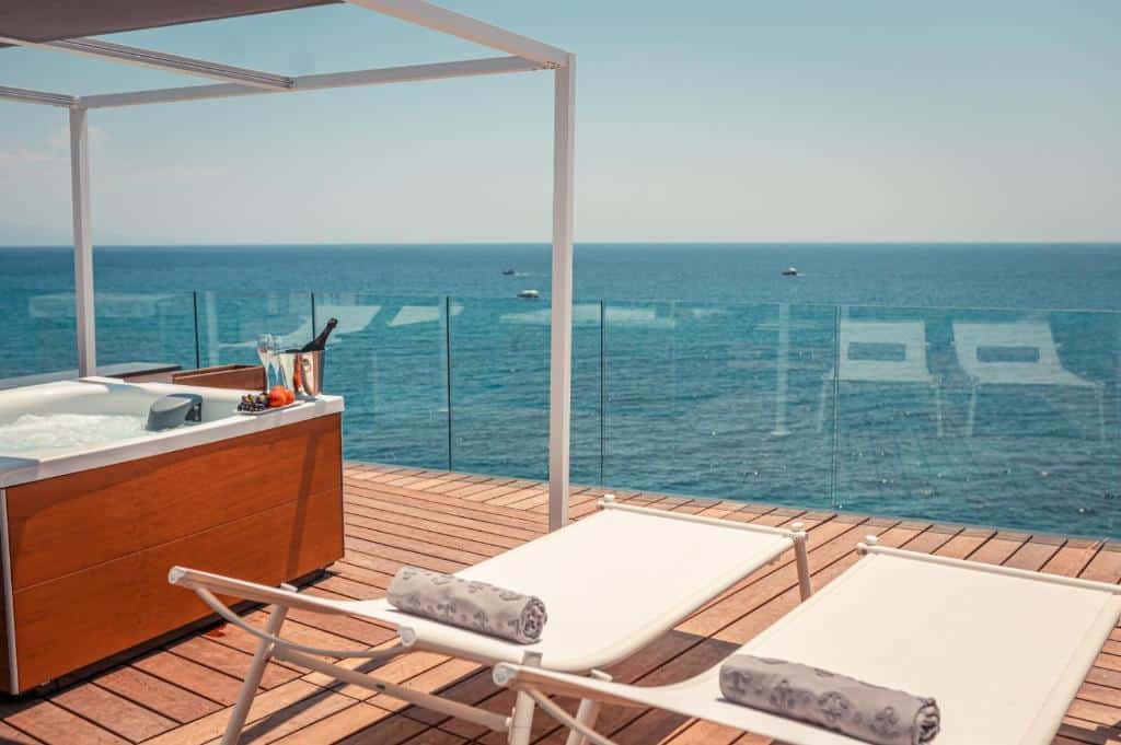 nautilus hotel