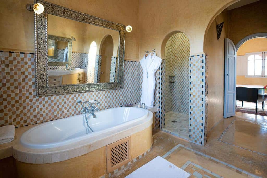 palais alcazar salle de bain