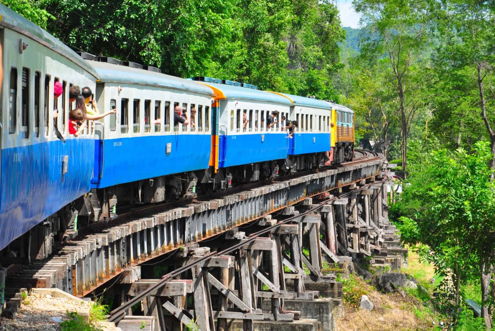 prendre le train en thailande