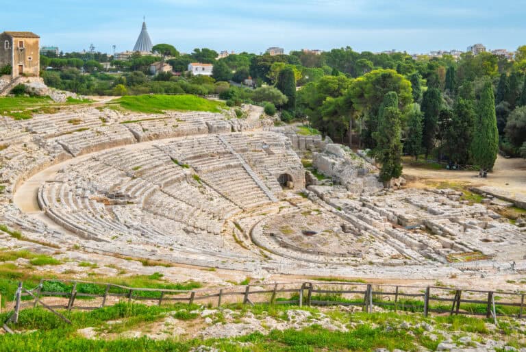 Visite guidée du parc archéologique de Néapolis