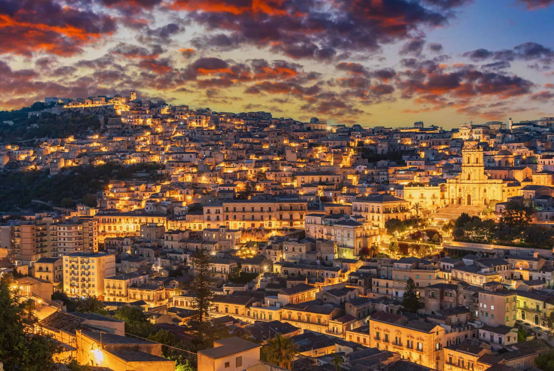 visiter noto en sicile nuit