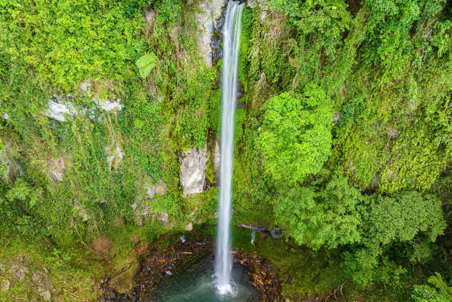 chutes katibawasan ile de camiguin philippines