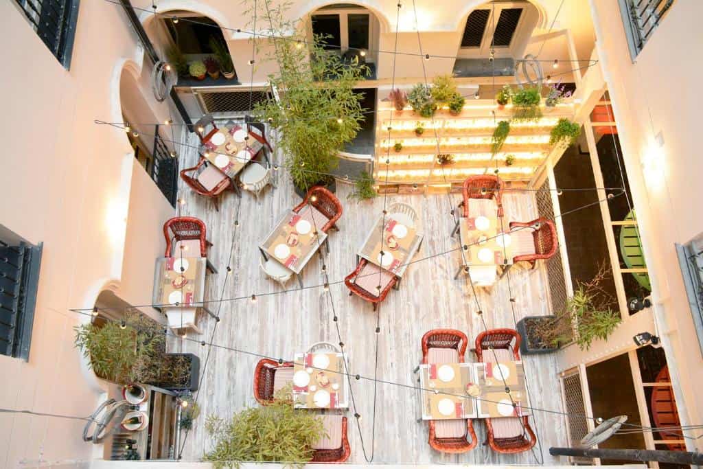 room00 chueca hoste