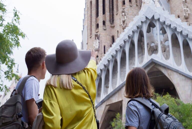 Billet coupe-file + visite guidée en français avec guide professionnel