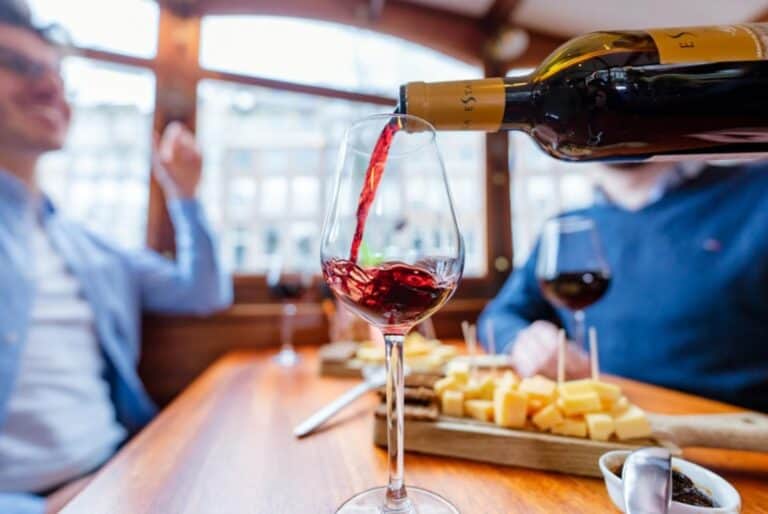 Croisière sur les canaux avec option fromage et vin à volonté