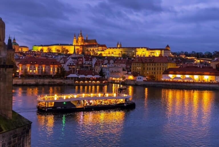 Croisière touristique de 50 minutes en soirée