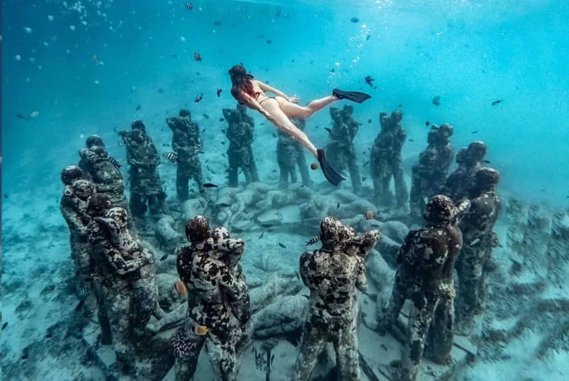 statues île gili meno à bali