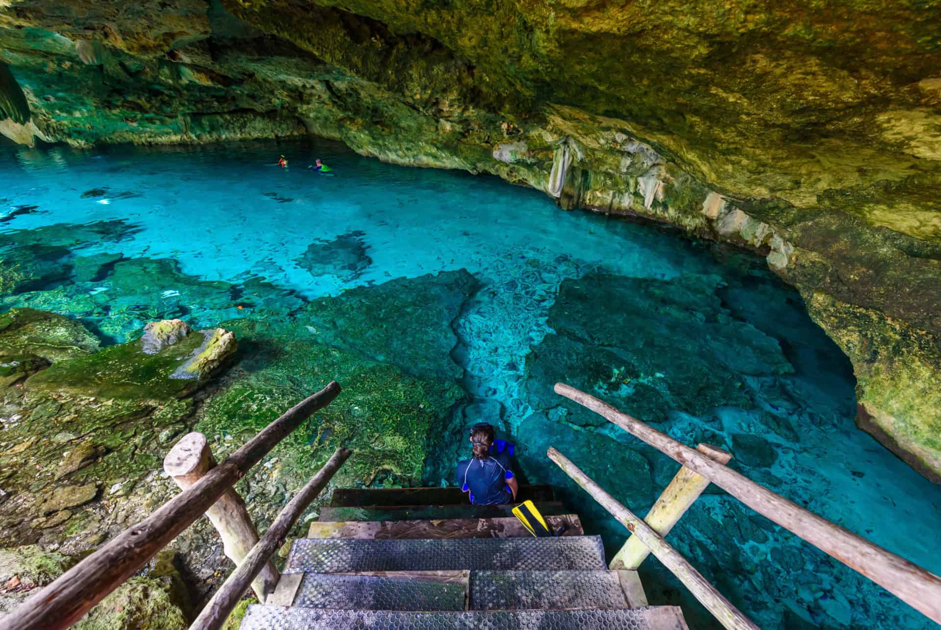 cenote dos ojos tulum