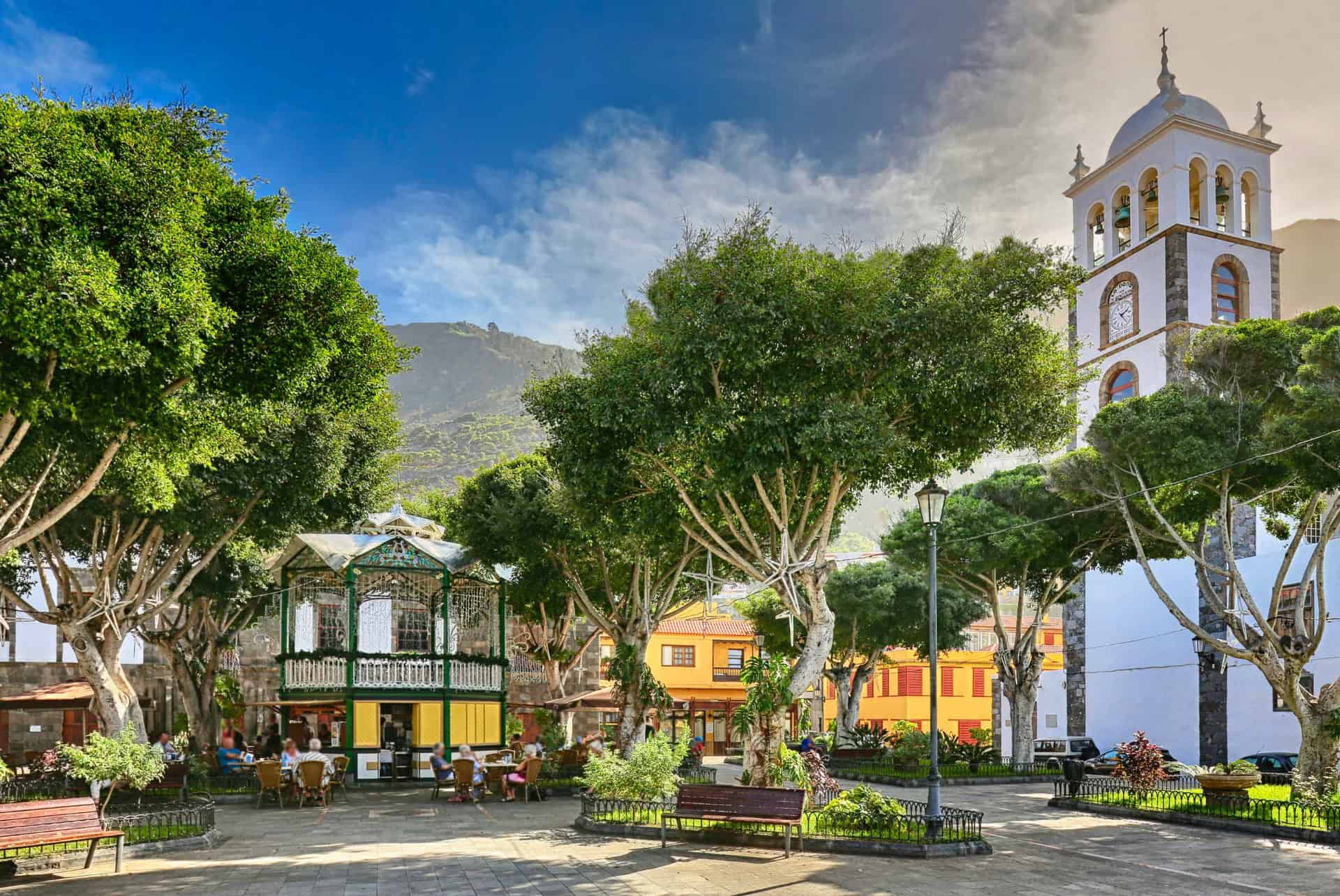 petite place dans le village de garachico