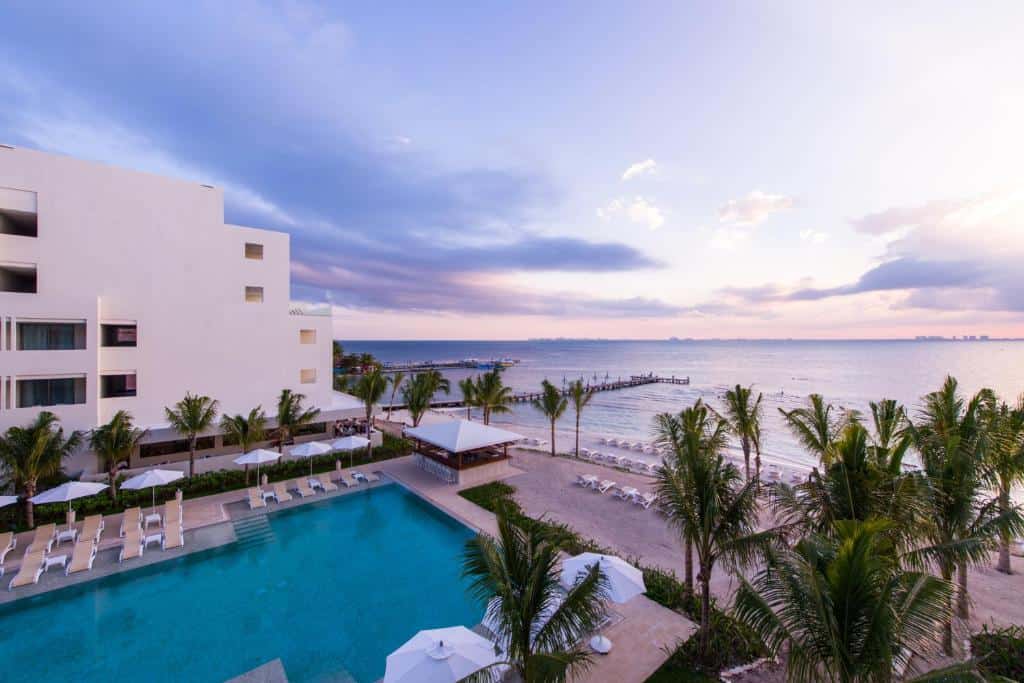 que faire cancun izla beach front hotel
