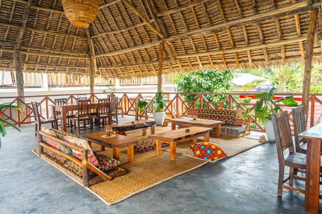 la fontana restaurant bungalows dormir zanzibar