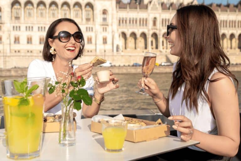 Croisière en soirée avec Prosecco illimité