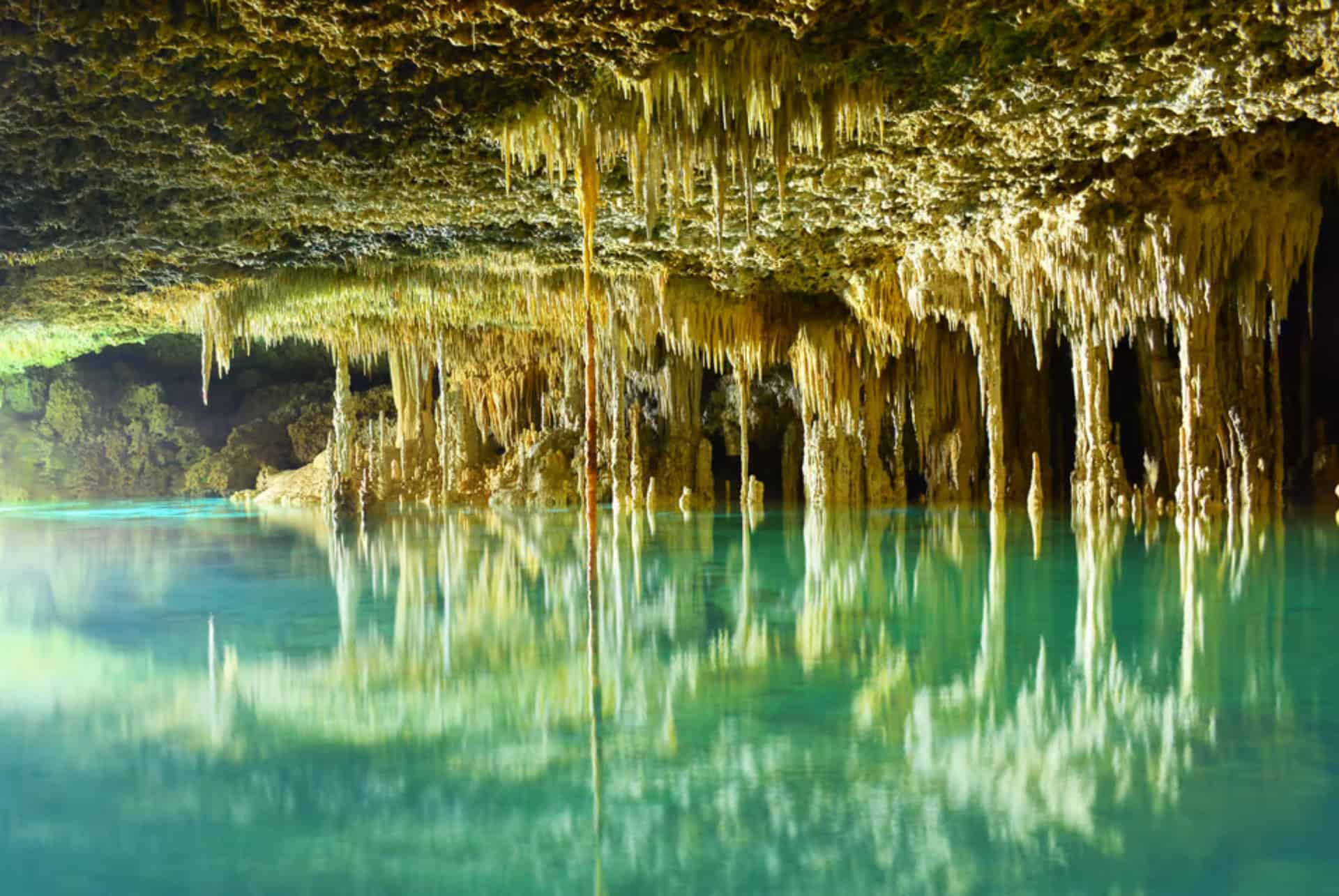 grottes de rio secreto