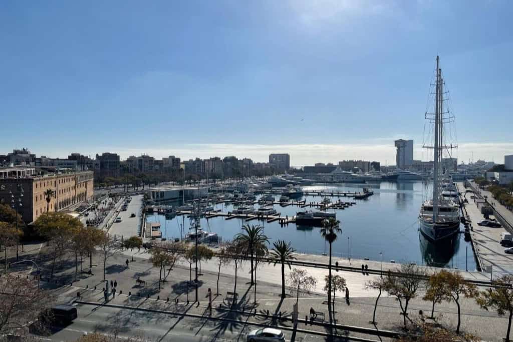 som nit port vell dormir barcelone