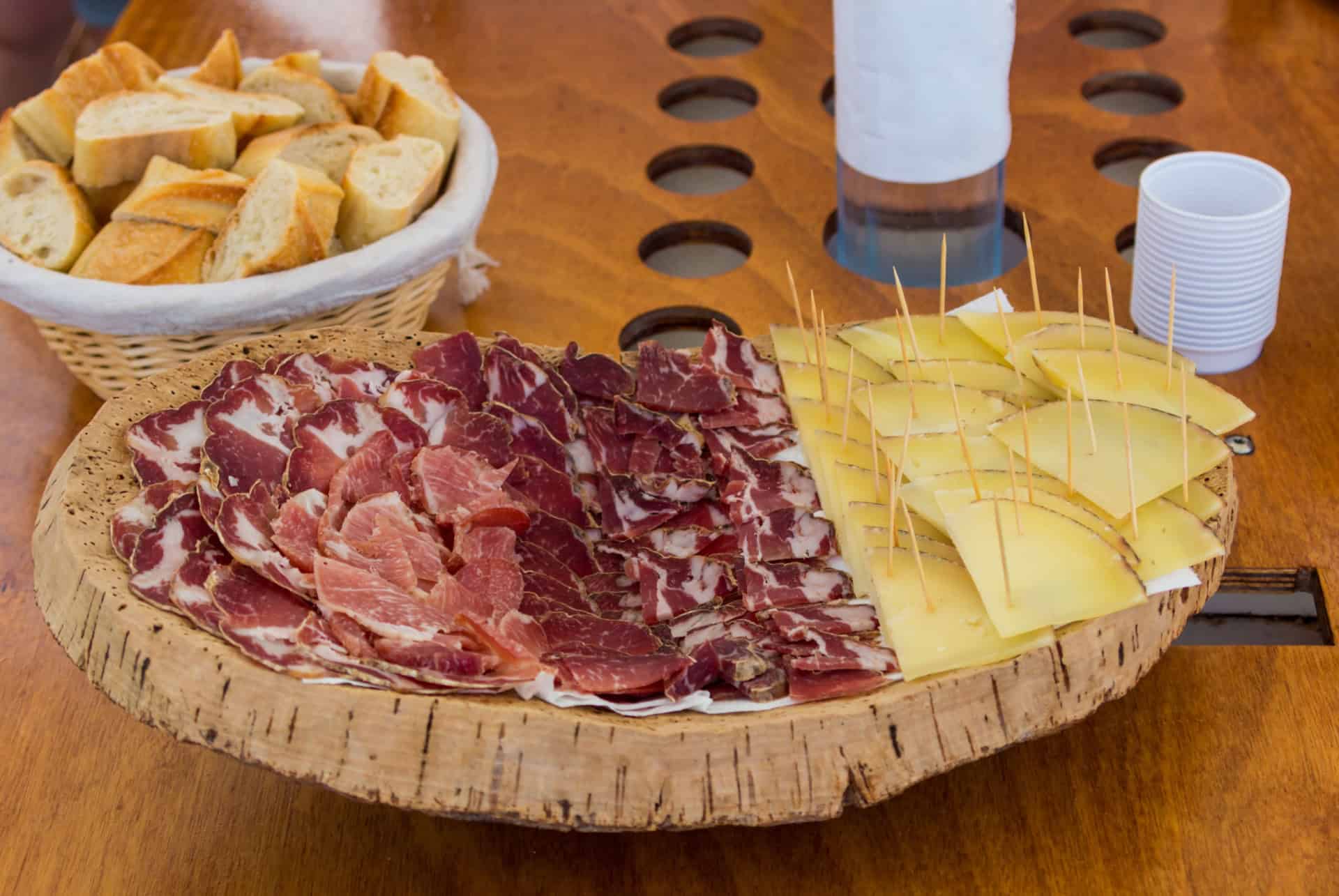 assiette charcuterie corse