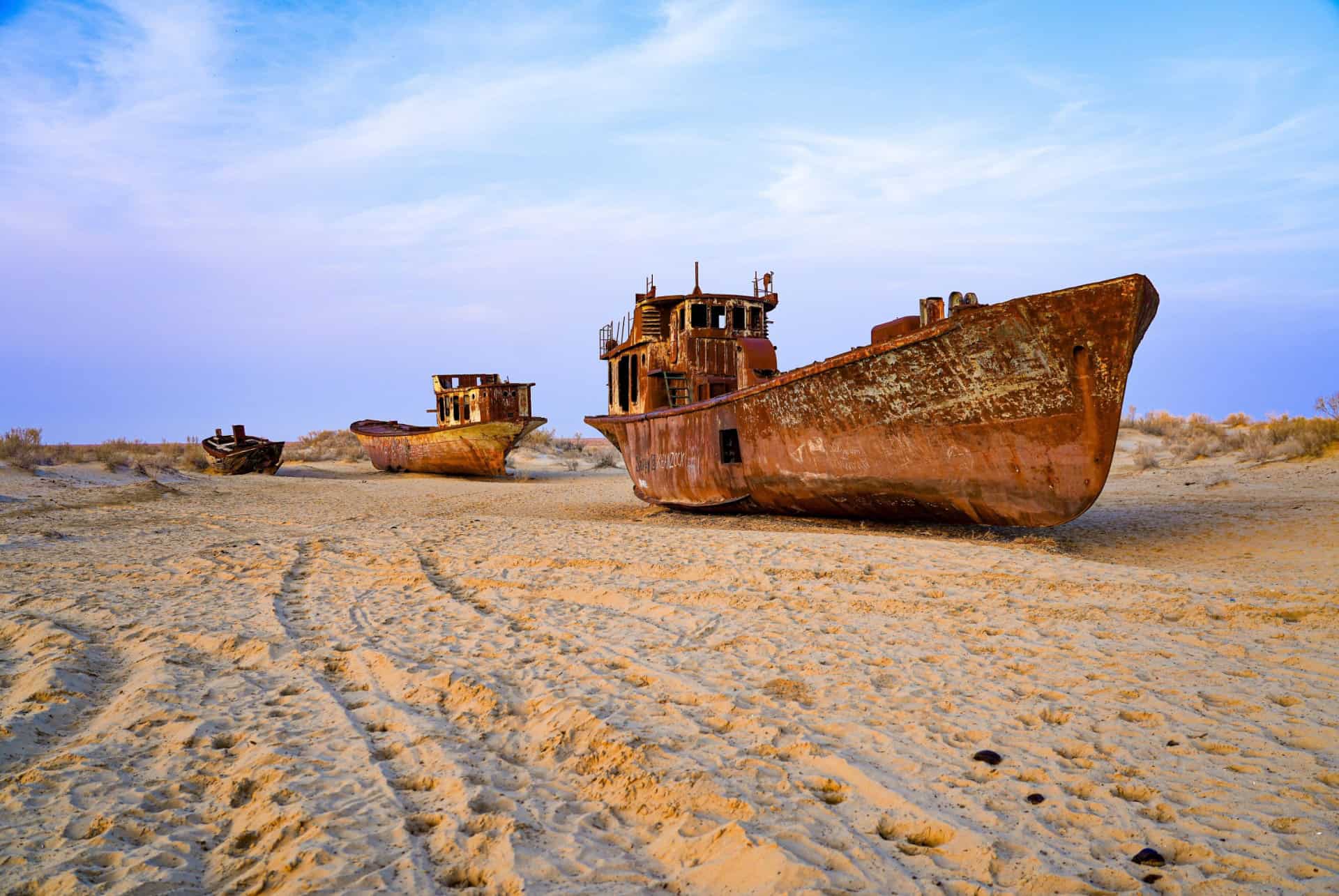 cimetiere bateaux mer aral