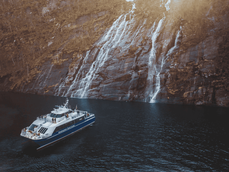 Croisière dans le fjord de Mostraumen