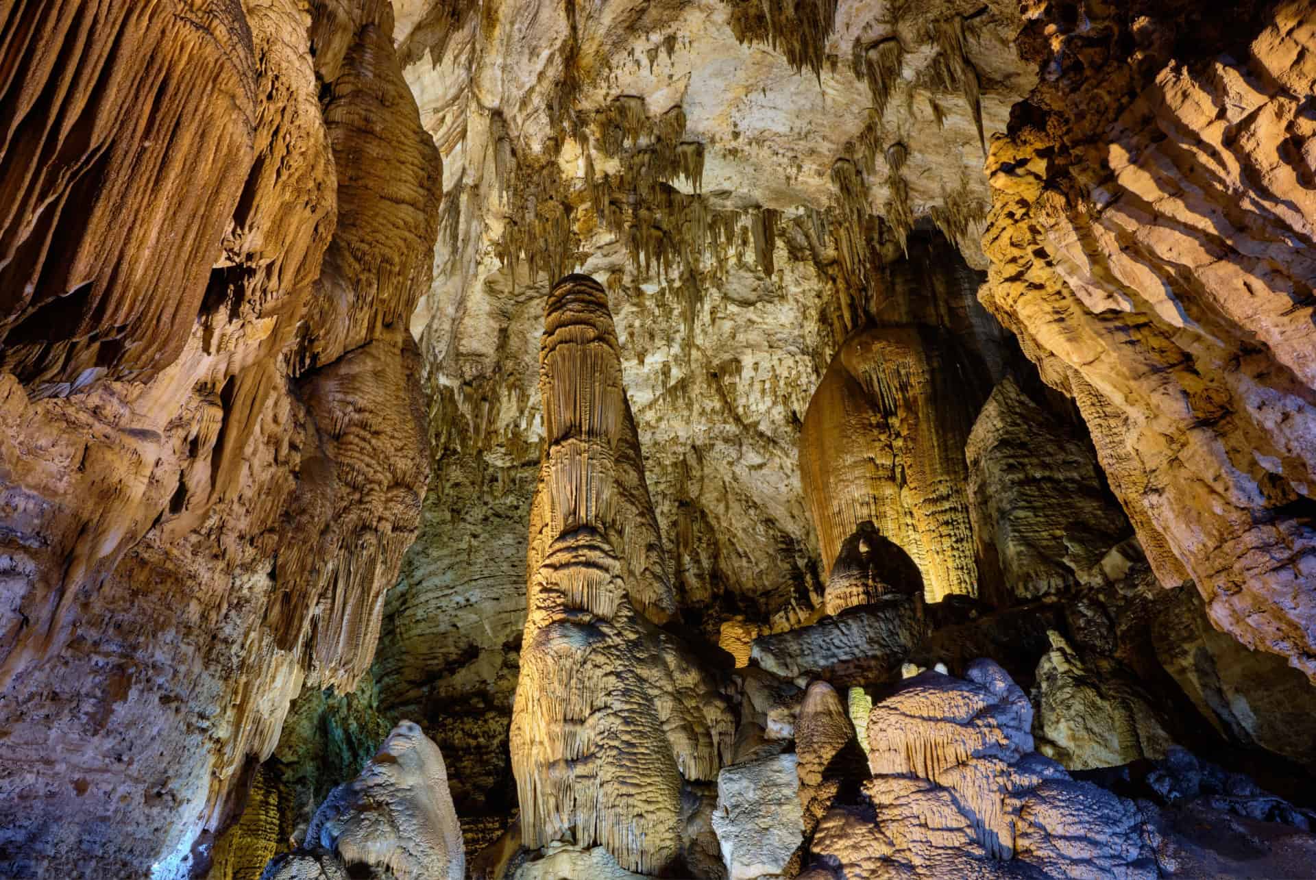 grotte de su marmuri