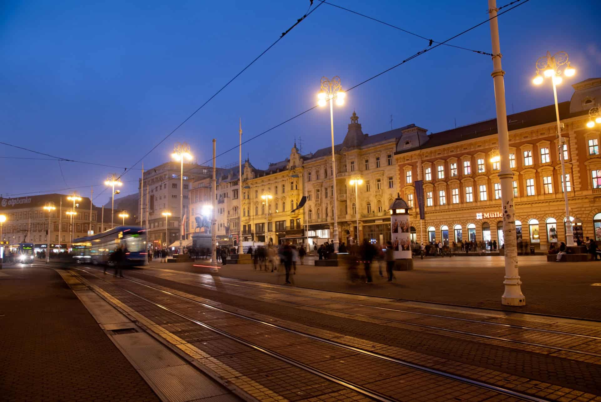zagreb le soir
