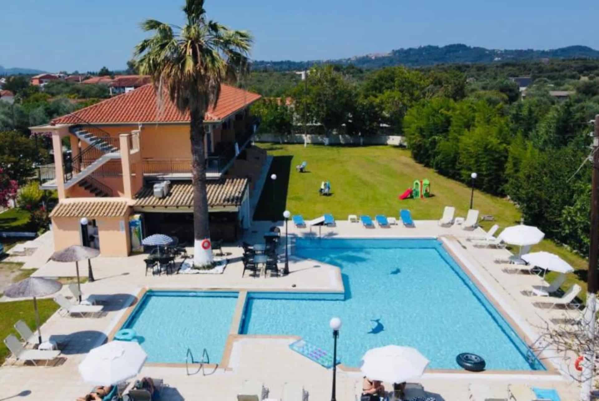 banos apartments and swimming pool