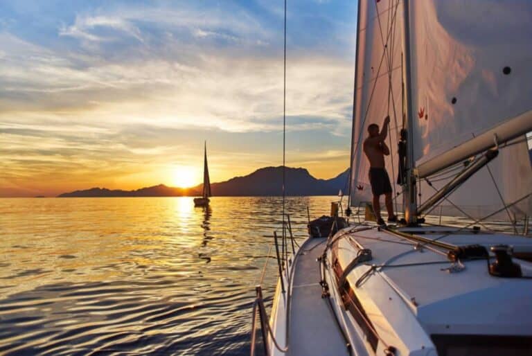 Croisière au coucher du soleil sur l’île de Dia