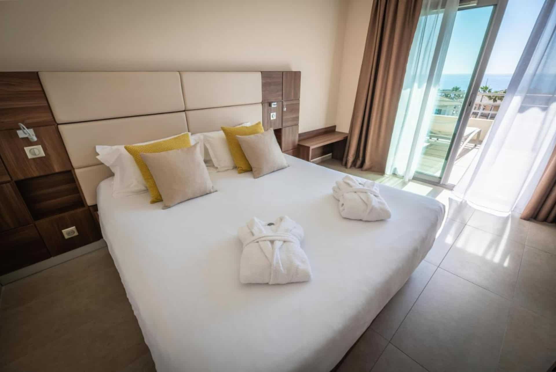 hotel port de toga chambre
