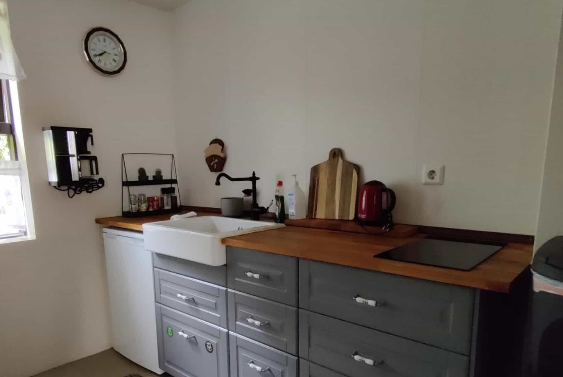 prestshus guesthouse islande