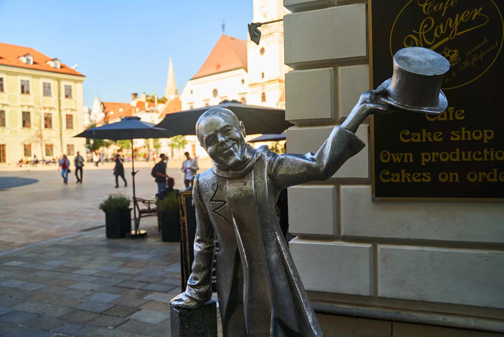 schone naci que faire bratislava