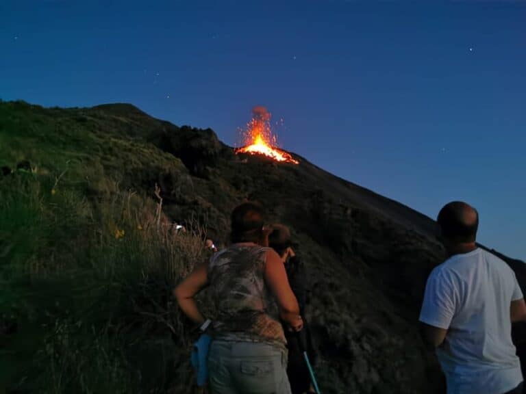 Trekking au coucher du soleil à Sciara del Fuoco