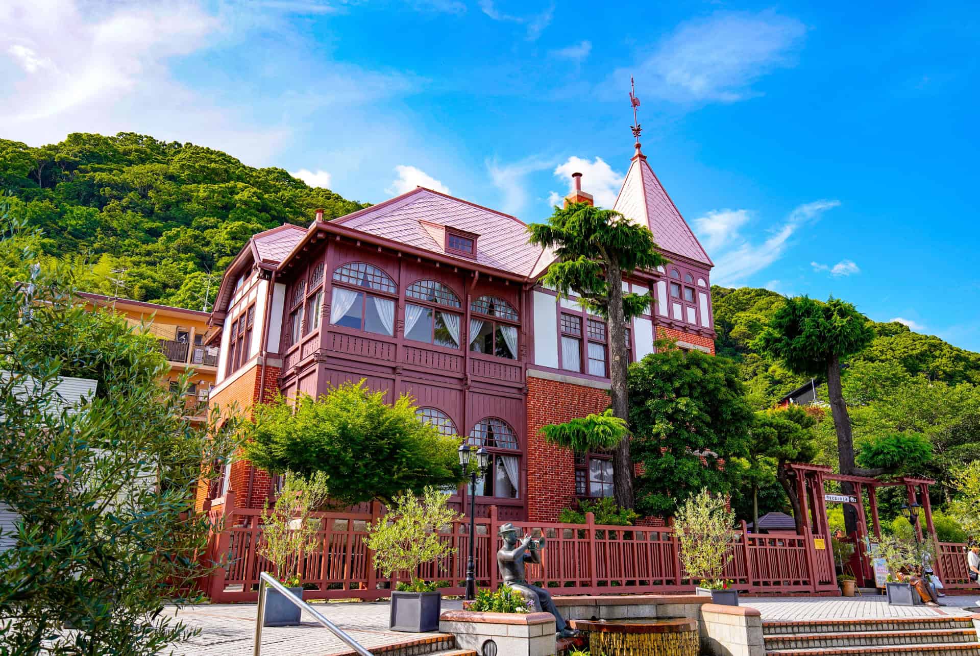 kobe weathercock house japon en juin