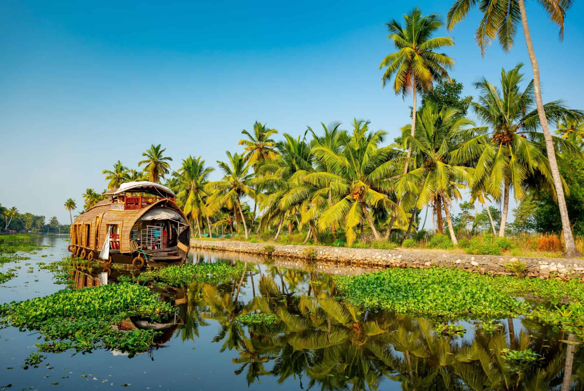 backwaters du kerala bateau traditionnel inde