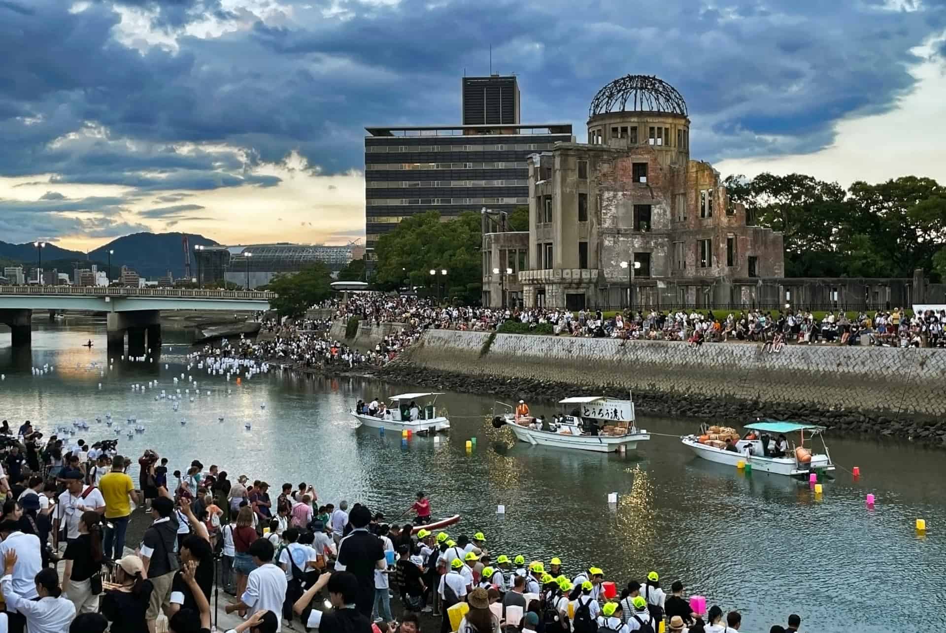 commemoration du bombardement a hiroshima en aout